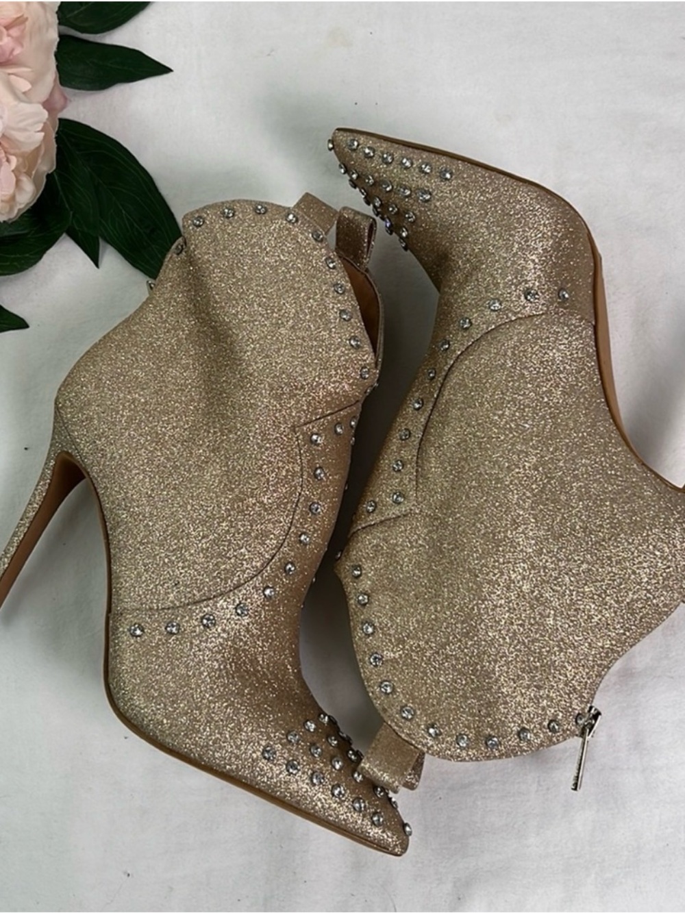 JESSICA SIMPSON Gold Glitter Dress Boots Stiletto Gem Pointed Pixillez 6M NWOB - Picture 3 of 4